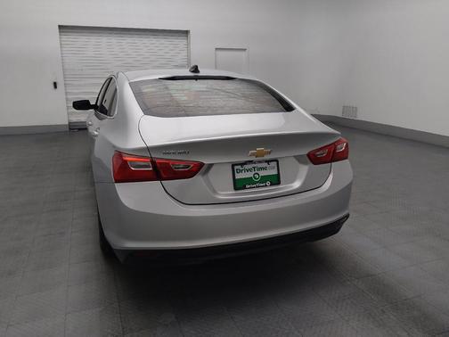 Silver Ice Metallic 2018 Chevrolet Malibu 1LS
