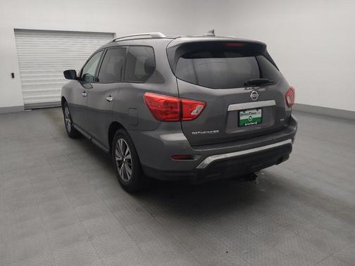 2019 Nissan Pathfinder SV