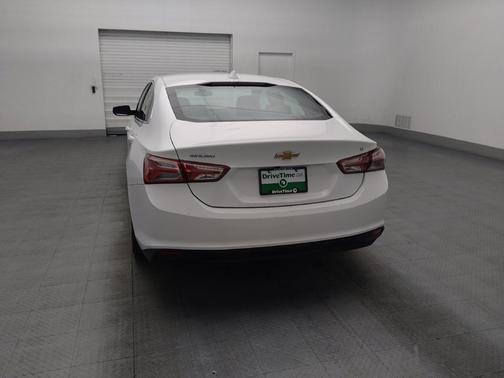 Summit White 2022 Chevrolet Malibu FWD LT