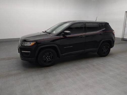 Diamond Black Crystal Pearlcoat 2019 Jeep Compass Sport