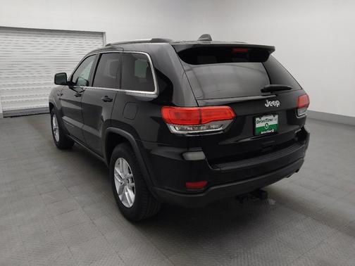 Diamond Black Crystal Pearlcoat 2017 Jeep Grand Cherokee Laredo