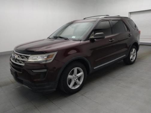 Burgundy Velvet Metallic Tinted Clearcoat 2018 Ford Explorer XLT