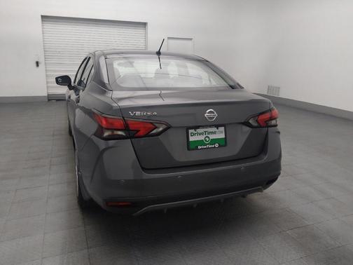 Gun Metallic 2022 Nissan Versa 1.6 S