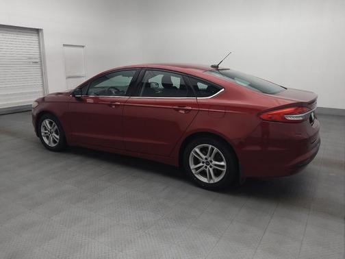 Red 2018 Ford Fusion SE
