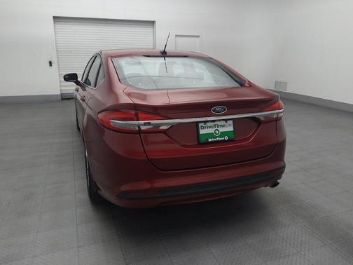 Red 2018 Ford Fusion SE