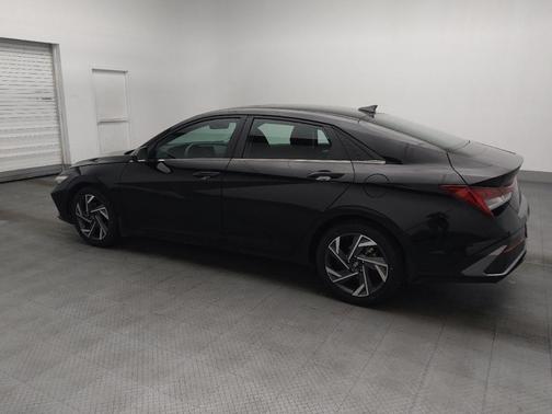 Abyss Black 2024 Hyundai ELANTRA SEL