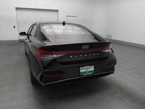Abyss Black 2024 Hyundai ELANTRA SEL