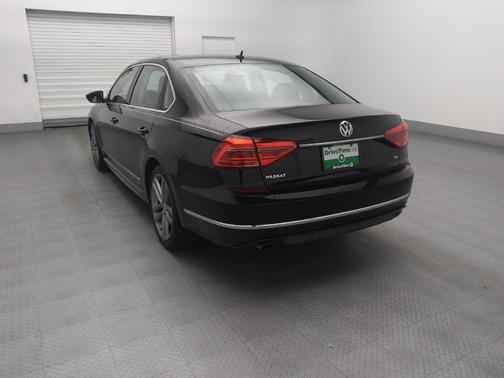 2016 Volkswagen Passat 1.8T R-Line