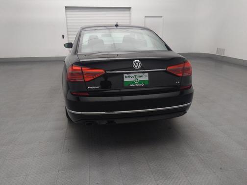 2016 Volkswagen Passat 1.8T R-Line