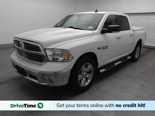 Bright White Clearcoat 2017 RAM 1500 Big Horn