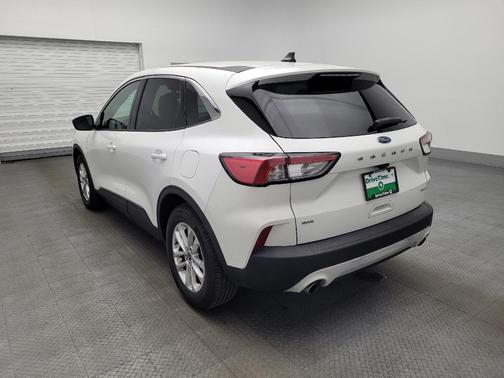 Star White Metallic Tri-Coat 2020 Ford Escape SE