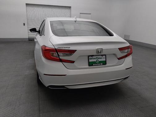 Platinum White Pearl 2018 Honda Accord LX
