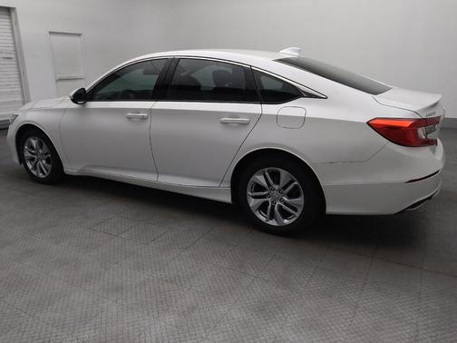 Platinum White Pearl 2018 Honda Accord LX