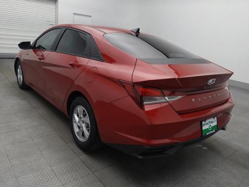 2022 Hyundai ELANTRA SE