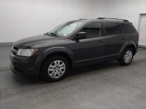 Granite Pearlcoat 2017 Dodge Journey SE