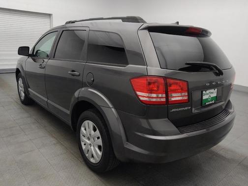 Granite Pearlcoat 2017 Dodge Journey SE