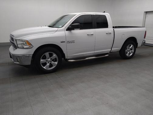 Bright White Clearcoat 2017 RAM 1500 Big Horn