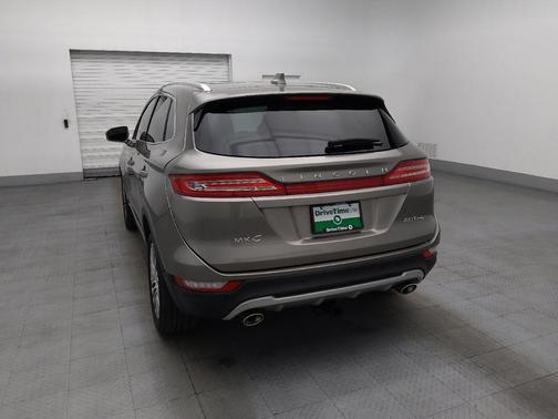 Luxe Silver Metallic 2017 Lincoln MKC Reserve
