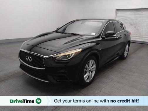 2017 INFINITI QX30 Luxury