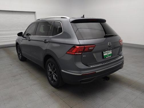 Platinum Gray Metallic 2023 Volkswagen Tiguan 2.0T SE