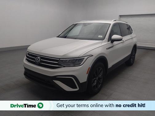 Opal White Pearl 2023 Volkswagen Tiguan 2.0T SE