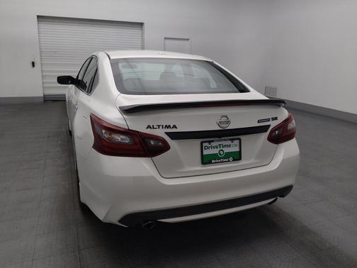 Pearl White 2018 Nissan Altima 2.5 SR