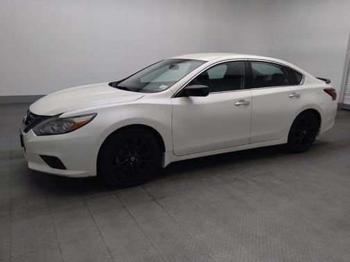 Pearl White 2018 Nissan Altima 2.5 SR