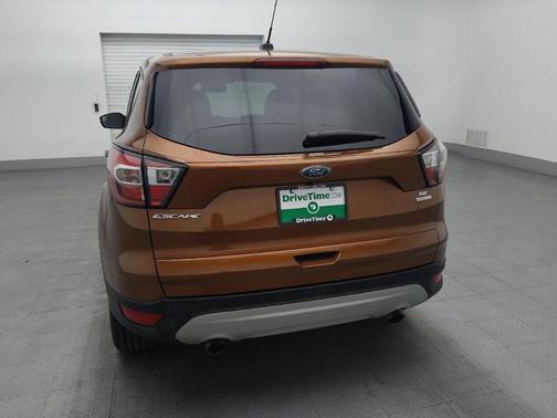 White Platinum Metallic Tri-Coat 2017 Ford Escape SE