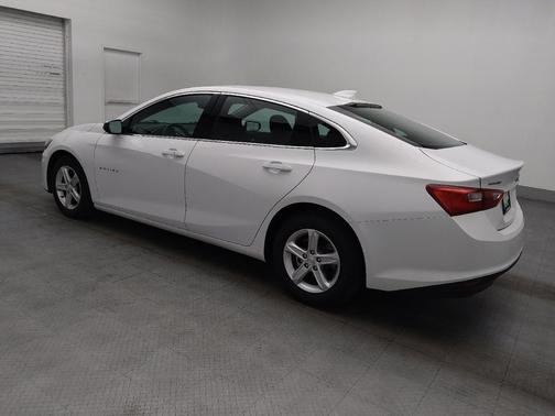 Summit White 2023 Chevrolet Malibu FWD 1LT