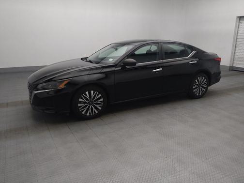 Super Black 2025 Nissan Altima 2.5 SV
