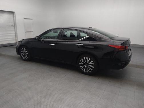 Super Black 2025 Nissan Altima 2.5 SV