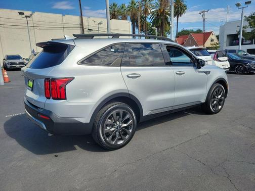 2022 Kia Sorento SX