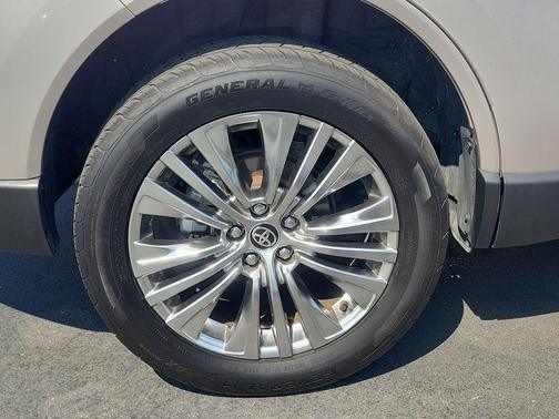 2021 Toyota Venza XLE