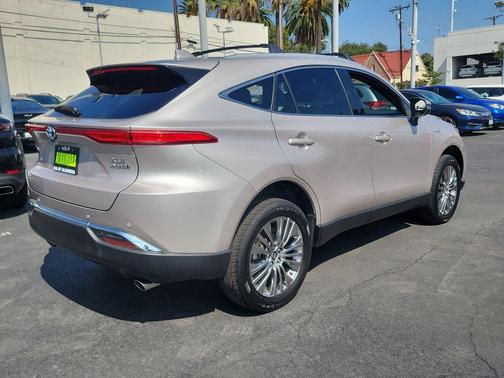 2021 Toyota Venza XLE