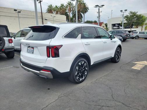 2025 Kia Sorento EX