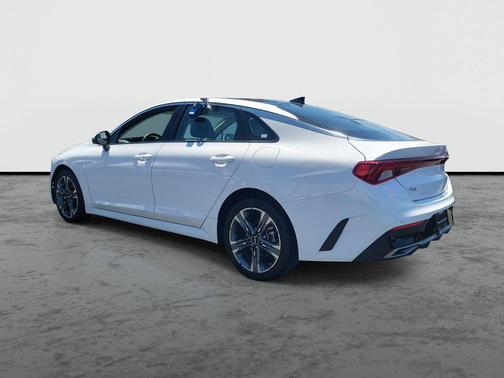 2022 Kia K5 EX