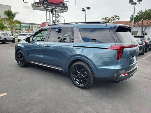 2025 Kia Carnival SX Prestige