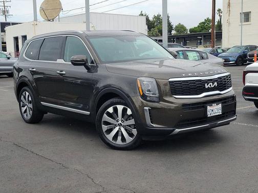 2022 Kia Telluride S