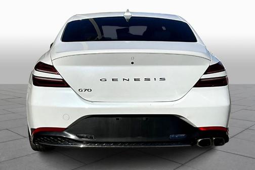 2022 Genesis G70 2.0T