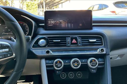 2022 Genesis G70 2.0T