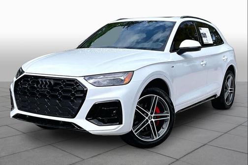 Glacier White Metallic 2025 Audi Q5 55 S line quattro Premium