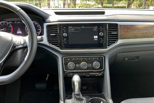 2019 Volkswagen Atlas 3.6L SEL Premium