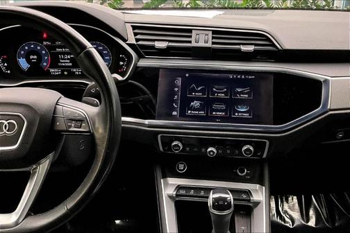 2022 Audi Q3 45 S line Premium