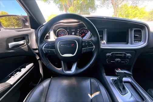 Pitch Black Clearcoat 2019 Dodge Charger SXT