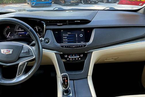 2017 Cadillac XT5 Base