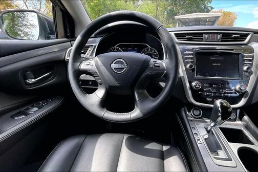 White 2024 Nissan Murano SV