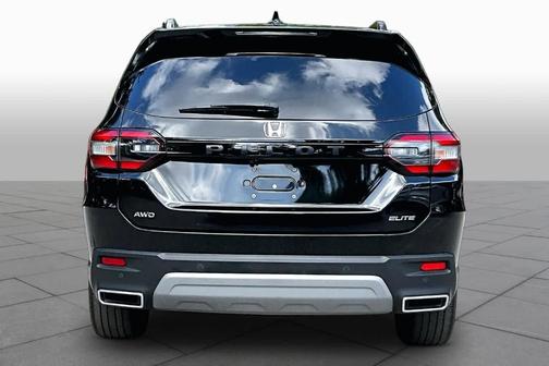 Crystal Black Pearl 2023 Honda Pilot Elite