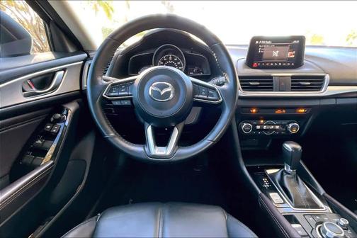 2018 Mazda Mazda3 Touring