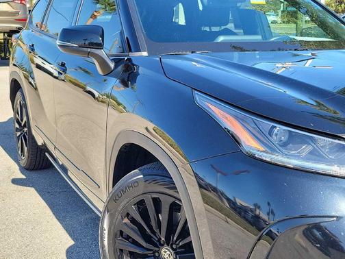 2023 Toyota Highlander XSE