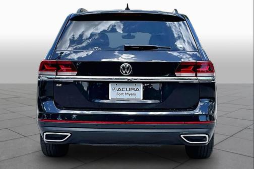Deep Black Pearl Effect 2023 Volkswagen Atlas 2.0T SE w/Technology